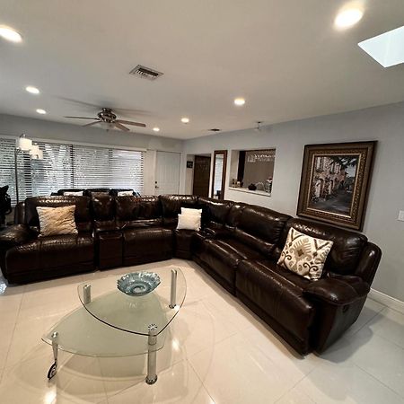 Modern Miami Oversized 3 Bedroom In Central Location Luaran gambar