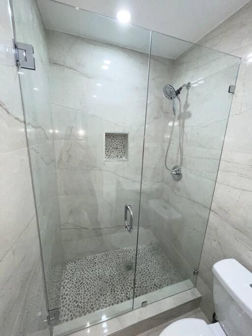 Modern Miami Oversized 3 Bedroom In Central Location Luaran gambar